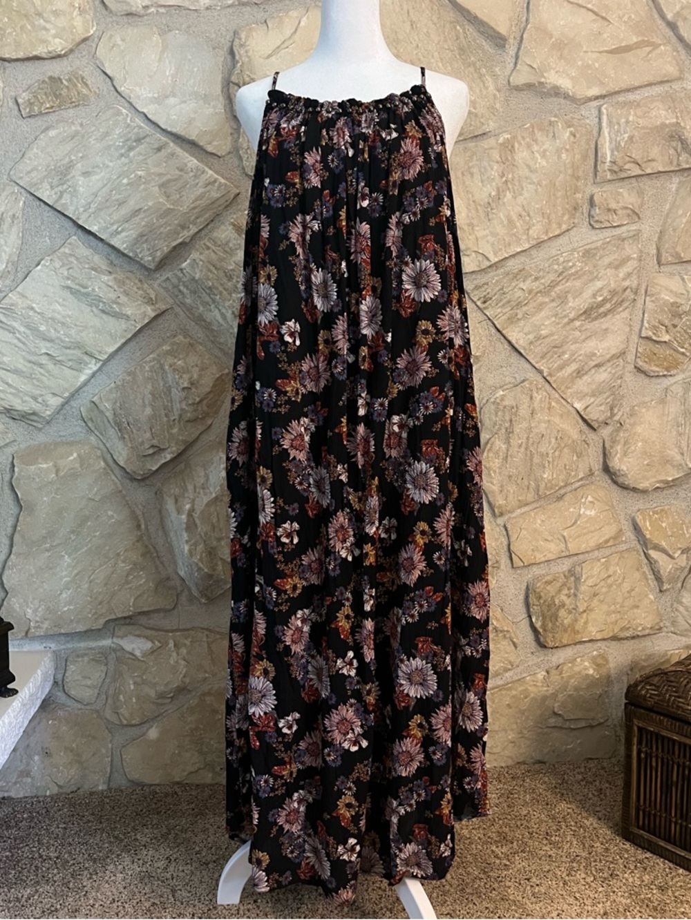Beautiful Beaded Neckline Floral Sundress NWT XL